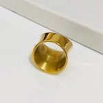 Anillo dorado acero inoxidable ancho T6