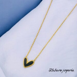 Collar dorado acero inoxidable corazon negro