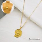 Collar dorado acero inoxidable caracol