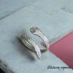 Anillo ajustable color plata acero inoxidable serpiente