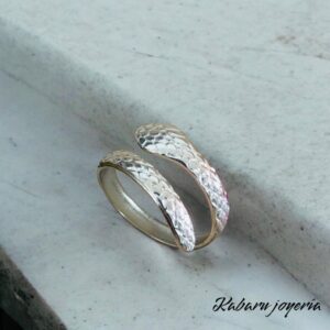 Anillo ajustable color plata acero inoxidable serpiente