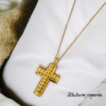 Collar dorado acero inoxidable Cruz