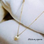 Collar dorado acero inoxidable perla