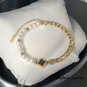 Pulsera dorada acero inoxidable perla trebol negro