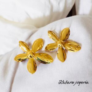 Pendientes dor acero inoxidable flor