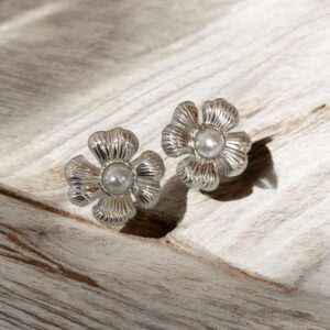 Pendientes color plata acero inoxidable flor perla