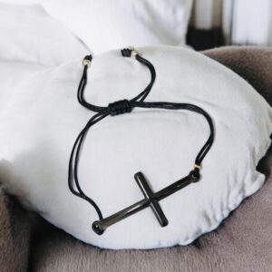 Pulsera negra unisex cruz acero inoxidable